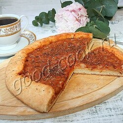 Сметанный пирог с консервированной фасолью. Рецепт приготовления