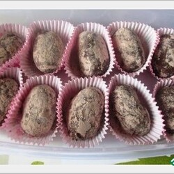 Шоколадное пирожное "Картошка" с халвой