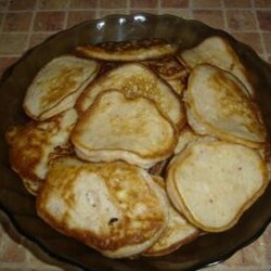 Оладьи на кефире с малиной - рецепт приготовления от Простоквашино