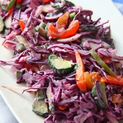 Салат из краснокочанной капусты с огурцом - 7 пошаговых фото в рецепте