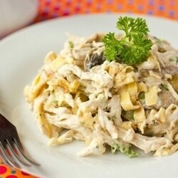 Салаты из отварной курицы рецепты с фото