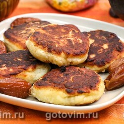 Сырники с финиками. Рецепт с фото