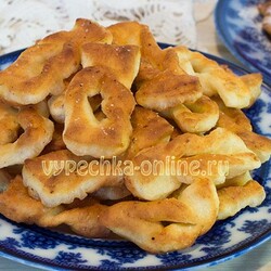 ✔️Хворост из творога, рецепт со сметаной на сковороде – пошагово с фото