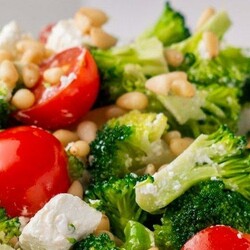 15 действительно вкусных салатов с брокколи