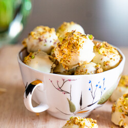 Фисташковые трюфели - рецепт с фото - FoodForLife