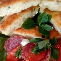 Пышные сырные лепешки на простокваше. Пошаговый рецепт с фото