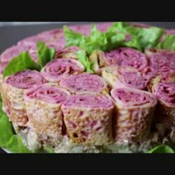 САЛАT HА ПРАЗДНИK "БУKЕТ РOЗ"