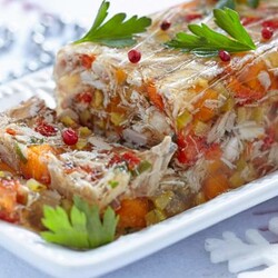 Рецепты на Рождество: Прозрачный куриный холодец