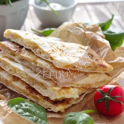 Вкусный лаваш с яйцом и сыром на сковороде