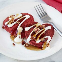 Панкейки-сердца «Красный бархат»