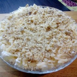 Приготовление салатов с ананасами