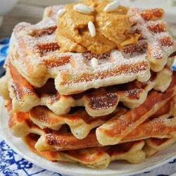 Творожные вафли с арахисовой пастой