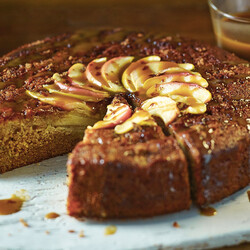 Рецепт яблочного липкого пудинга "Ириска": удивите своих ближних и гостей!