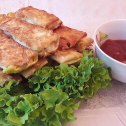 Трубочки из лаваша с крабовыми палочками