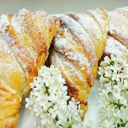 Слойки с ЯБЛОКАМИ в КАРАМЕЛИ !!! Ну ооочень ВКУСНО и готовится на раз-два !!!