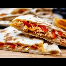 МЕКСИКАНСКАЯ КЕСАДИЛЬЯ РЕЦЕПТ | ЛЕПЁШКИ с курицей и сыром #кесадилья #мексиканскаякесадилья #лепёшки