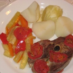 Баранина с овощами в рукаве