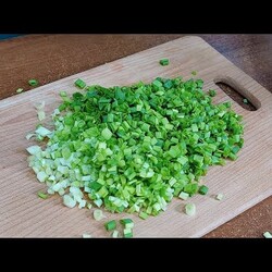 Лепёшки на сковороде из муки, воды и зеленого лука!