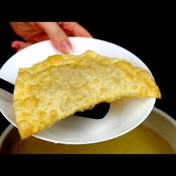 ВОТ КАК НУЖНО готовить чебуреки! ЛЮДИ ДОЛЖНЫ ЗНАТЬ, как это вкусно! Идеальное тесто для чебуреков