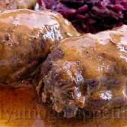 Рулетики с колбасками