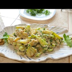Любите кабачки, отличный салат из кабачков на обед. Быстро и вкусно.