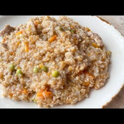 Как вкусно! Пшеничная крупа с мясом и с овощами.