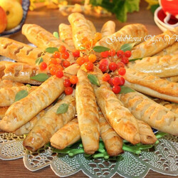 Булочки-трубочки с творогом и повидлом