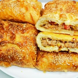 ООООЧЕНЬ вкусные, сочные СЛОЙКИ с куриным фаршем и сыром !!!