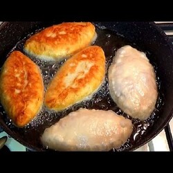 Самый простой  и быстрый рецепт пирожков на сковороде. Специально для  начинающих  хозяюшек
