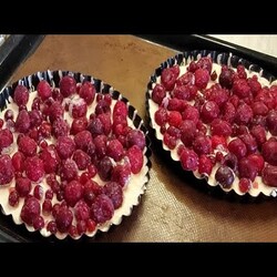 Пирог из сухого теста. с заморож ягодами