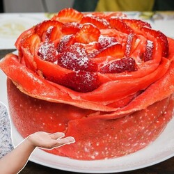 Торт МАЙСКАЯ РОЗА. Блинный ТОРТ с КЛУБНИКОЙ