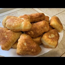 Ночное дрожжевое тесто. Жареные пирожки из размороженного теста.