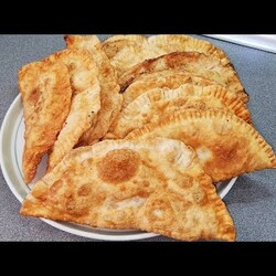 ЧЕБУРЕКИ настоящие, пупырчатые, сочные, крымские