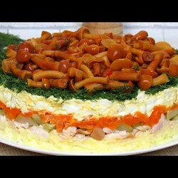 Слоёный Салат «ГРИБНАЯ ПОЛЯНА» — Изумительно Красивый салат «ЛЕСНАЯ ПОЛЯНА» на Праздничный стол!