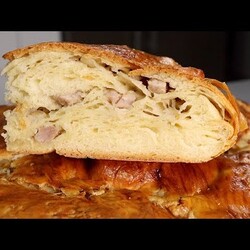 Любимая ВЫПЕЧКА выходного дня: СЛОИСТЫЙ дрожжевой ПИРОГ с мясом и картофелем (очень похож на КУРНИК)