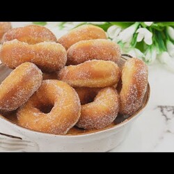 Пончики с секретом: обычно нам двух мисок мало