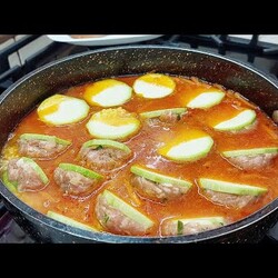 На ужин быстро и вкусно в одной сковороде: стакан риса, кабачок и жменя фарша.
