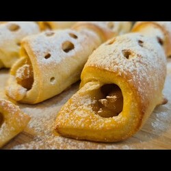 БУЛОЧКИ С ЯБЛОКАМИ | ВЫПЕЧКА С ЯБЛОКАМИ | РОГАЛИКИ С ЯБЛОКАМИ #булочкисяблоками #выпечкасяблоками