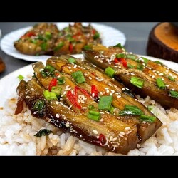 Уже наелась,а руки тянутся! Так БАКЛАЖАНЫ я еще не готовила,а теперь готовлю каждую неделю! ВКУСНО!