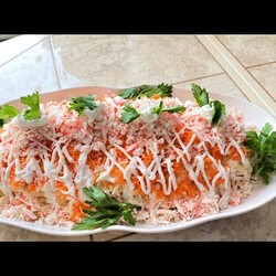 Готовлю бюджетный салат, воздушный и очень вкусный.