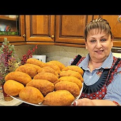 Домашние пирожки на сковороде со сладкой начинкой! Тесто как пух на кефире!