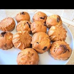 Все смешал и готово. Вкуснейшие кексы с шоколадом. Кексы не черствеют.