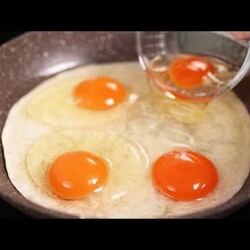 ! Вкусный, быстрый завтрак на скорую руку!  пирог  яичница трубояки тз лаваша