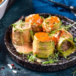 Рулетики из кабачков с фаршем, пошаговый рецепт с фото на 338 ккал