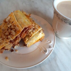 Ленивый штрудель с корицей и яблоками