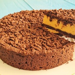 Пирог с творогом и варёной сгущёнкой