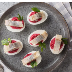 Фаршированные яйца