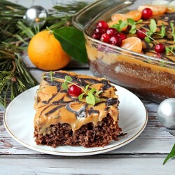 Шоколадный пирог со сгущенкой