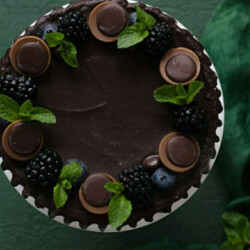 Веган торт Птичье молоко родом из детства