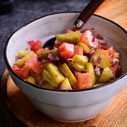 Салат из маринованных огурцов Венеры